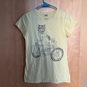 Lisa Hanawalt cat motorcycle yellow fitted t-shirt size medium m